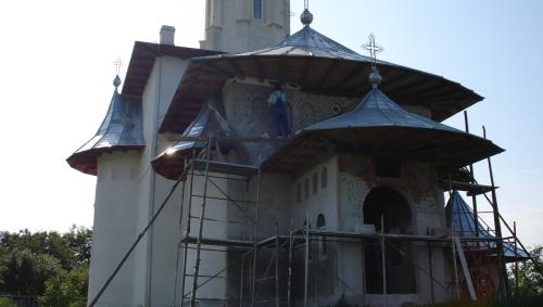 Biserica în construcție
